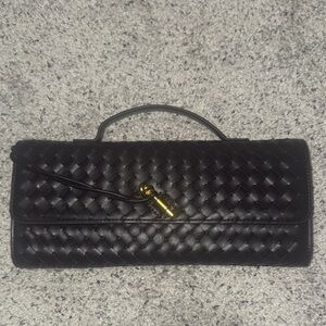 Elegant brown Woven Clutch